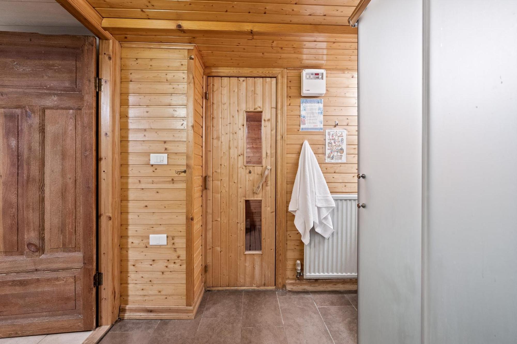 Massive Villa In Downtown Reykjavik With A Sauna Bagian luar foto