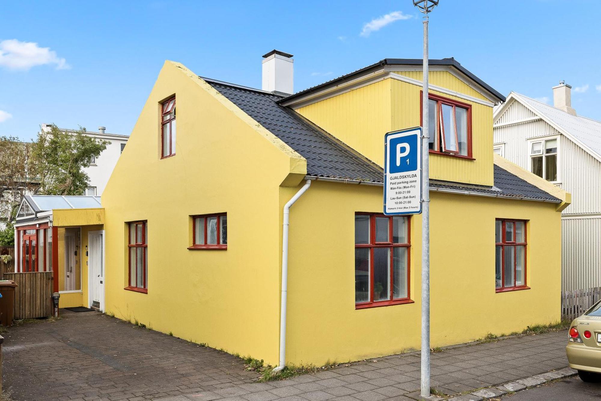 Massive Villa In Downtown Reykjavik With A Sauna Bagian luar foto