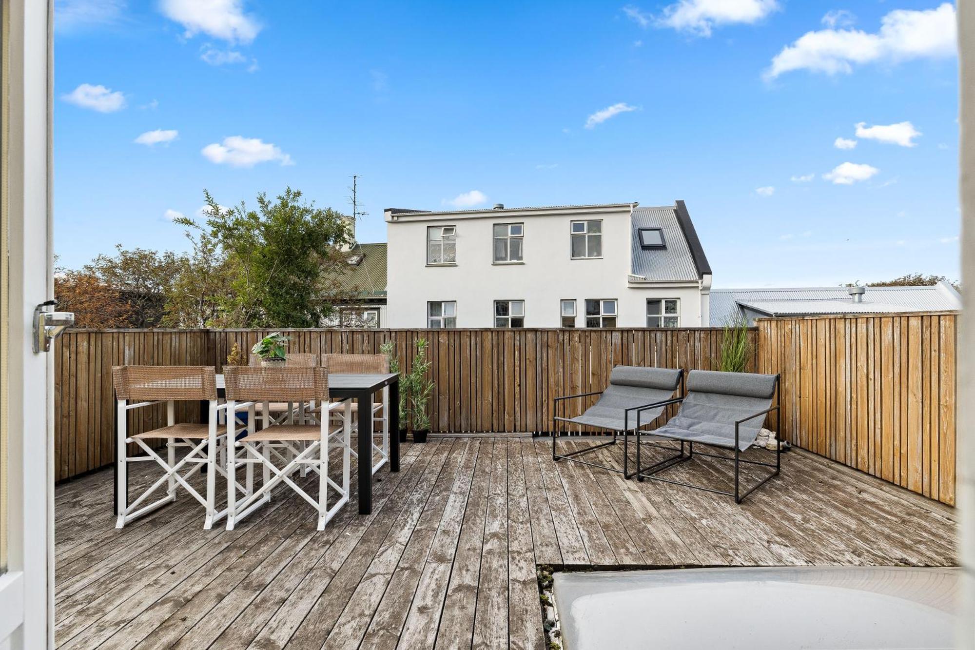 Massive Villa In Downtown Reykjavik With A Sauna Bagian luar foto